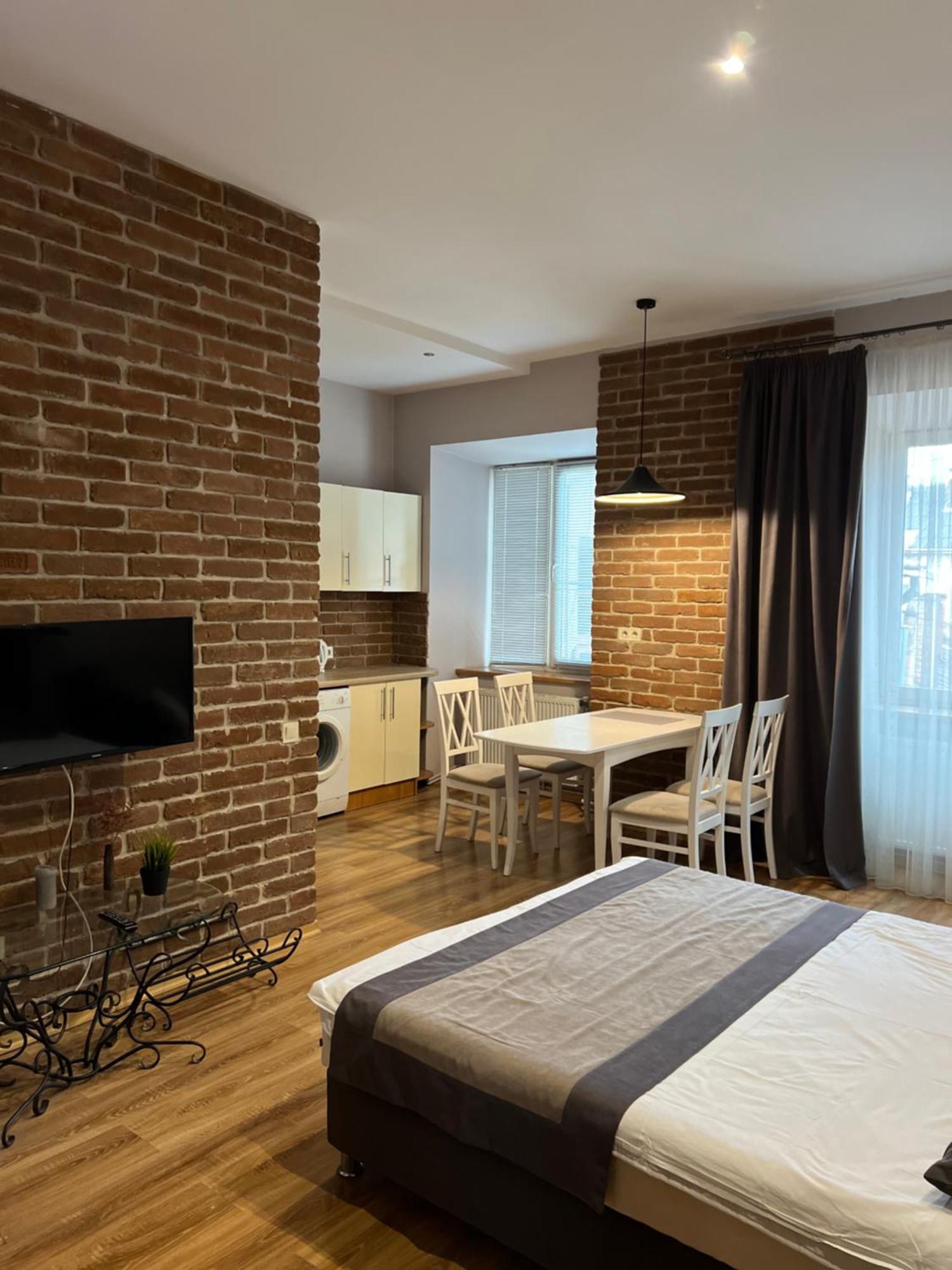 Vip Apartments ! Лвив Екстериор снимка