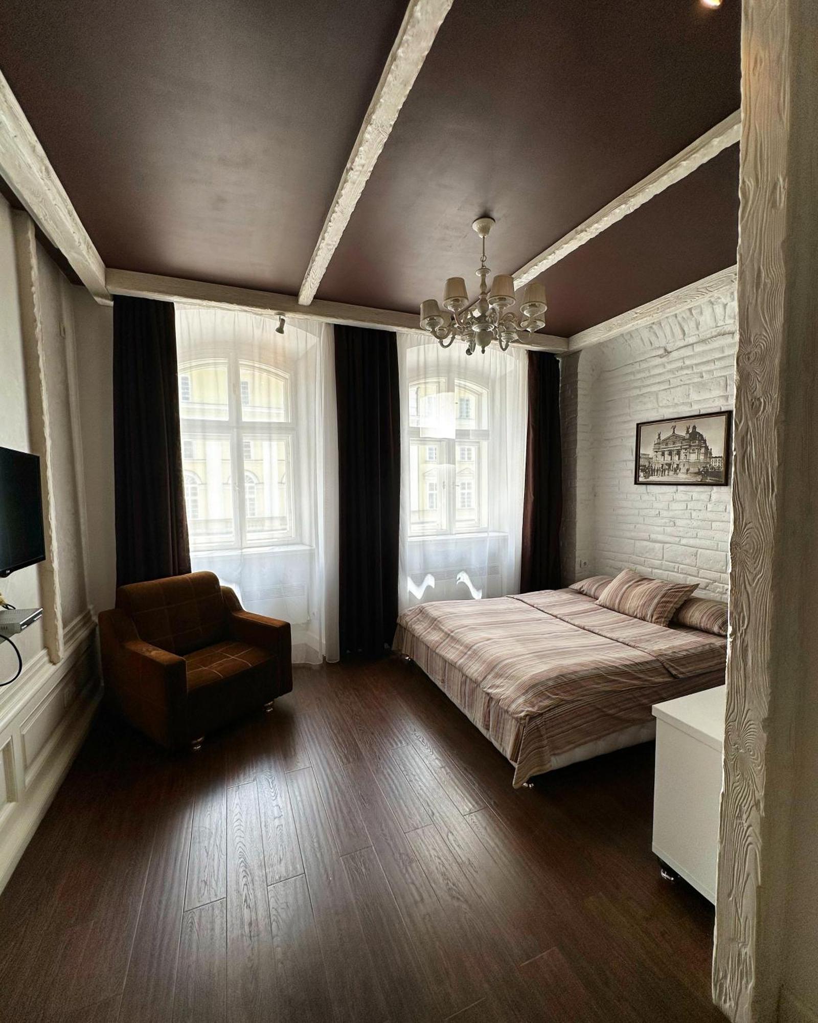 Vip Apartments ! Лвив Екстериор снимка